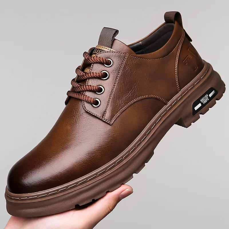 Chaussures décontractées en cuir pour hommes, chaussures à plateforme tendance et polyvalentes, chaussures de ville respirantes en cuir pour hommes