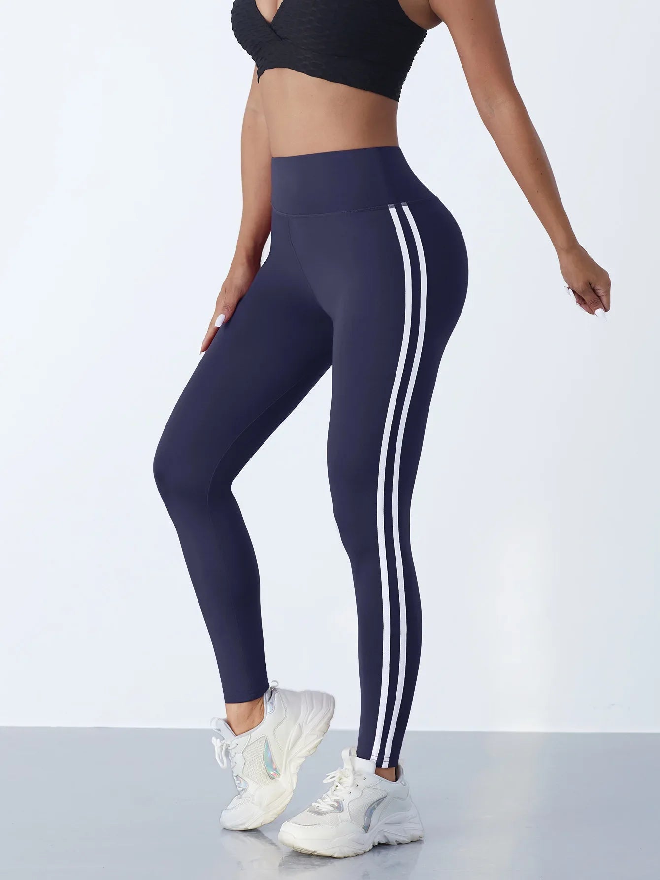 Leggings de yoga pour femmes, rayés, coupe slim, pantalon de sport taille haute, effet push-up, collant décontracté, idéal pour le sport, la course à pied et la gym.