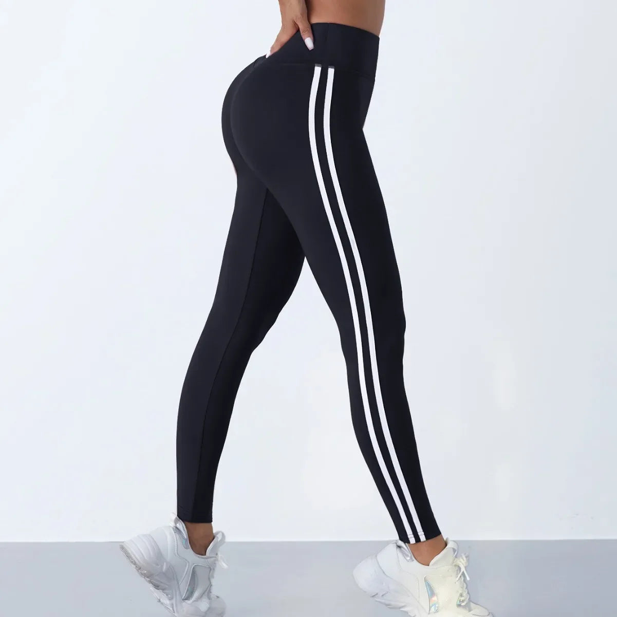 Leggings de yoga pour femmes, rayés, coupe slim, pantalon de sport taille haute, effet push-up, collant décontracté, idéal pour le sport, la course à pied et la gym.